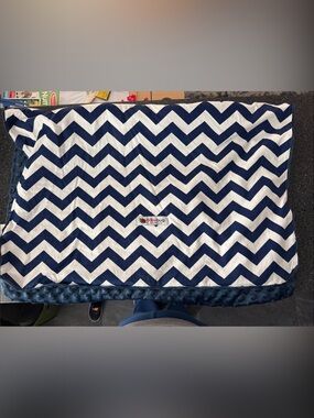 Baby bug Navy Chevron Baby Car Seat Cover
